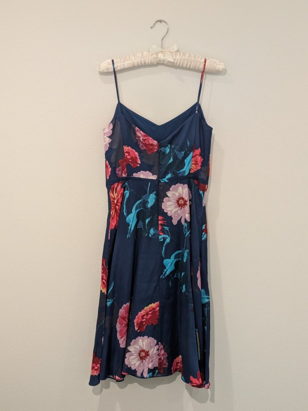 Banana Republic navy floral zinnia dress - Picture 2 of 9